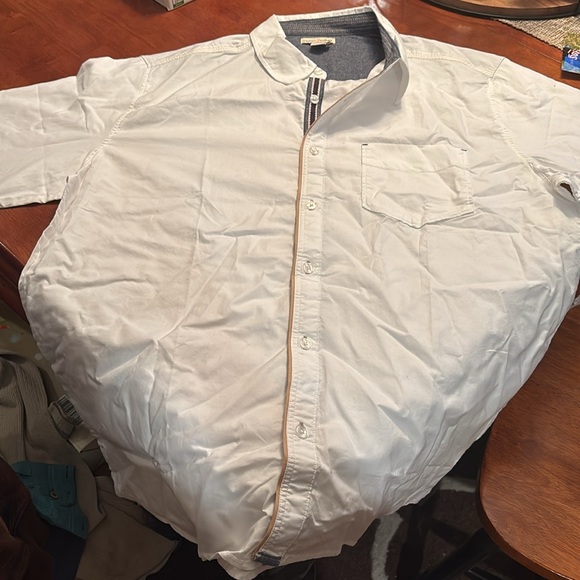 Carbon 2 Cobalt, NWOT long sleeved cotton button down, perfect NEW condition - Picture 3 of 3